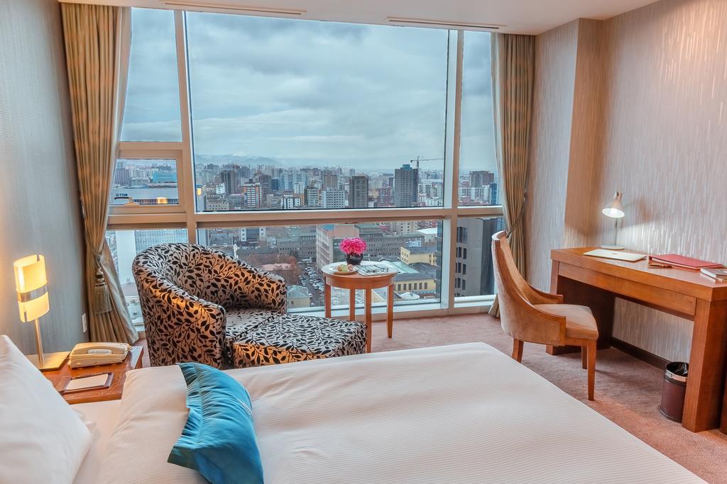 The Blue Sky Hotel And Tower Ulaanbaatar Bagian luar foto